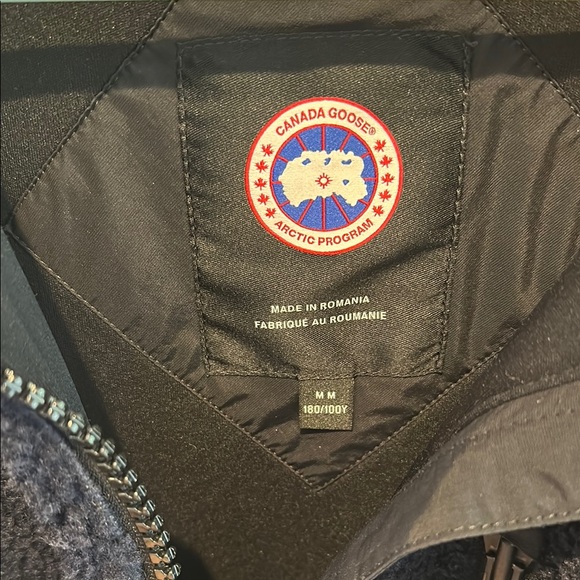 Canada Goose Kelowna Fleece Jacket - Picture 2 of 7